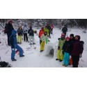 Sortie familiale en raquettes à neige et construction d'igloo