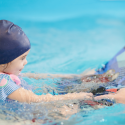 Apprentissage de la natation avec un professionnel en Alsace.