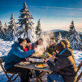 Balade en raquettes à neige avec raclette à volonté