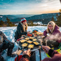 Balade en raquettes à neige avec raclette à volonté